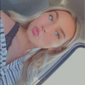 Meet your Posher, Natalie